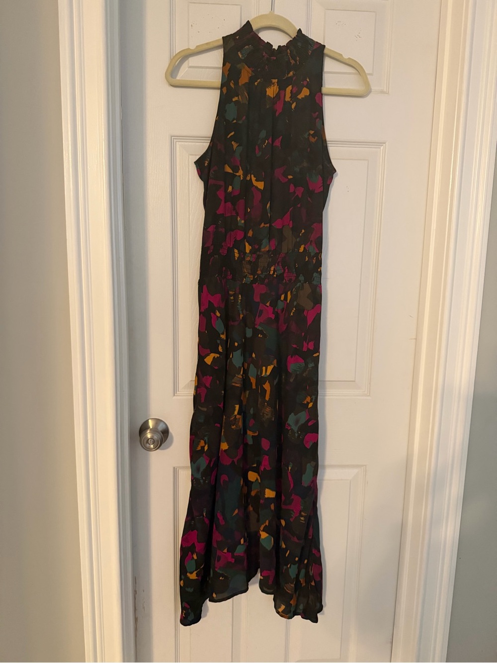 Sleeveless Black Maxi Dress with Multicolor Abstract Print